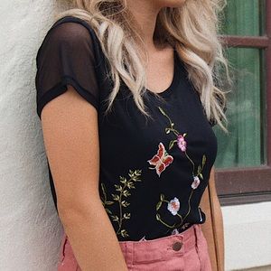 LIKE NEW! cute black top